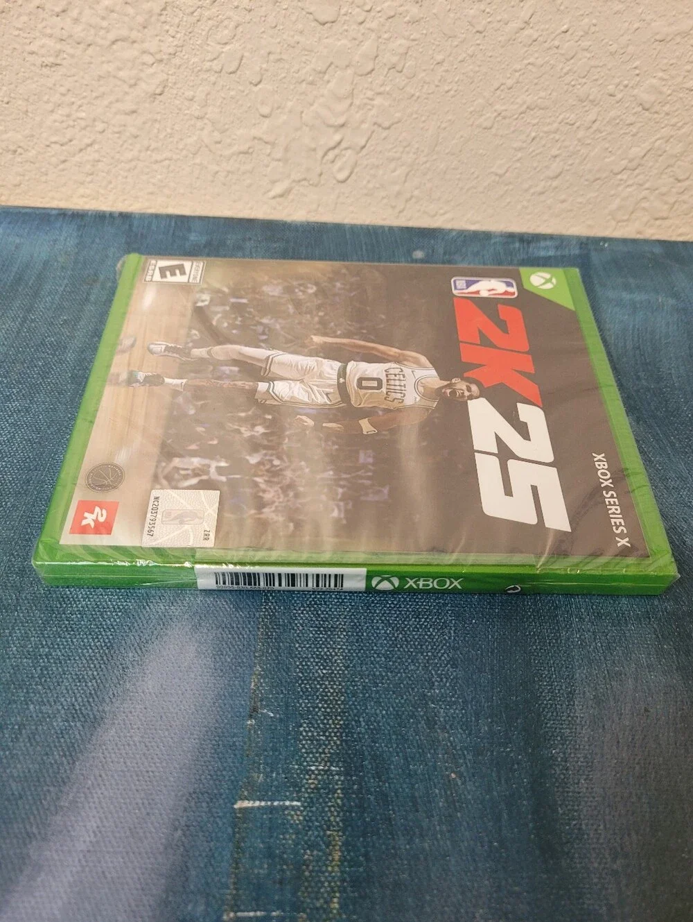 NBA 2K25 Standard Edition Xbox Series X New Sealed